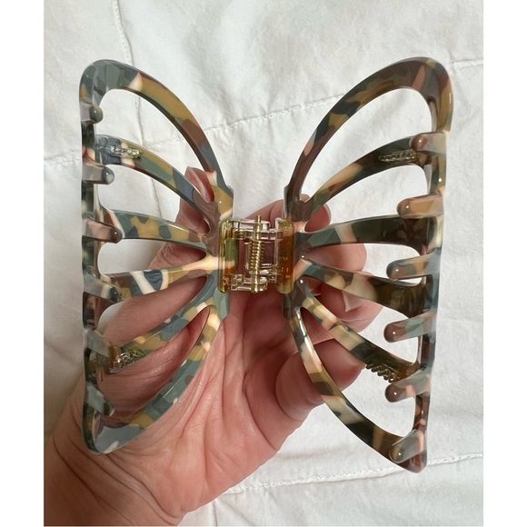 [Anthropologie] Multicolor Claw Clip (NWOT!) - Picture 2 of 2